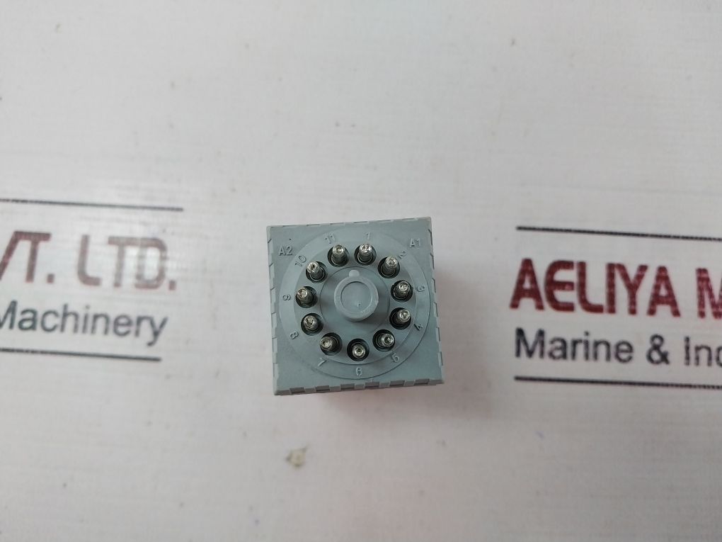 Releco Llyod’s Mr-c Relay Plus Ac24V