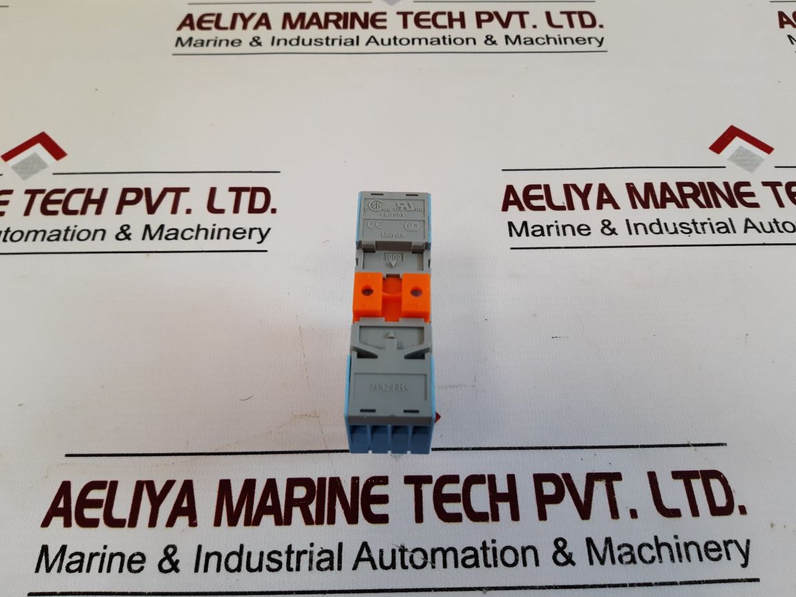 Releco Series Qr-c Relay With Socket