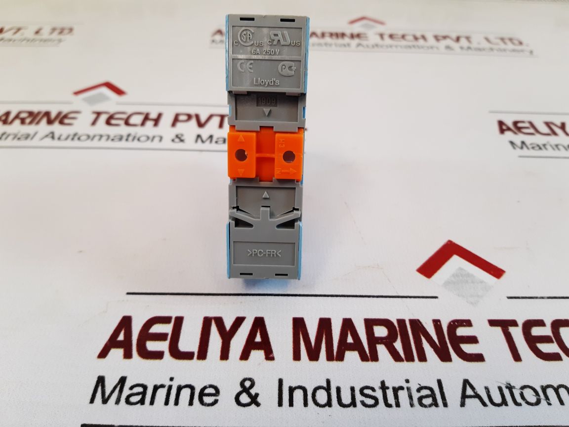 Releco Series Qr-c Relay With Socket