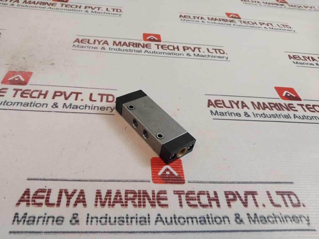 Rexroth 0820 205 003 5/2 Way Air Pilot Valve