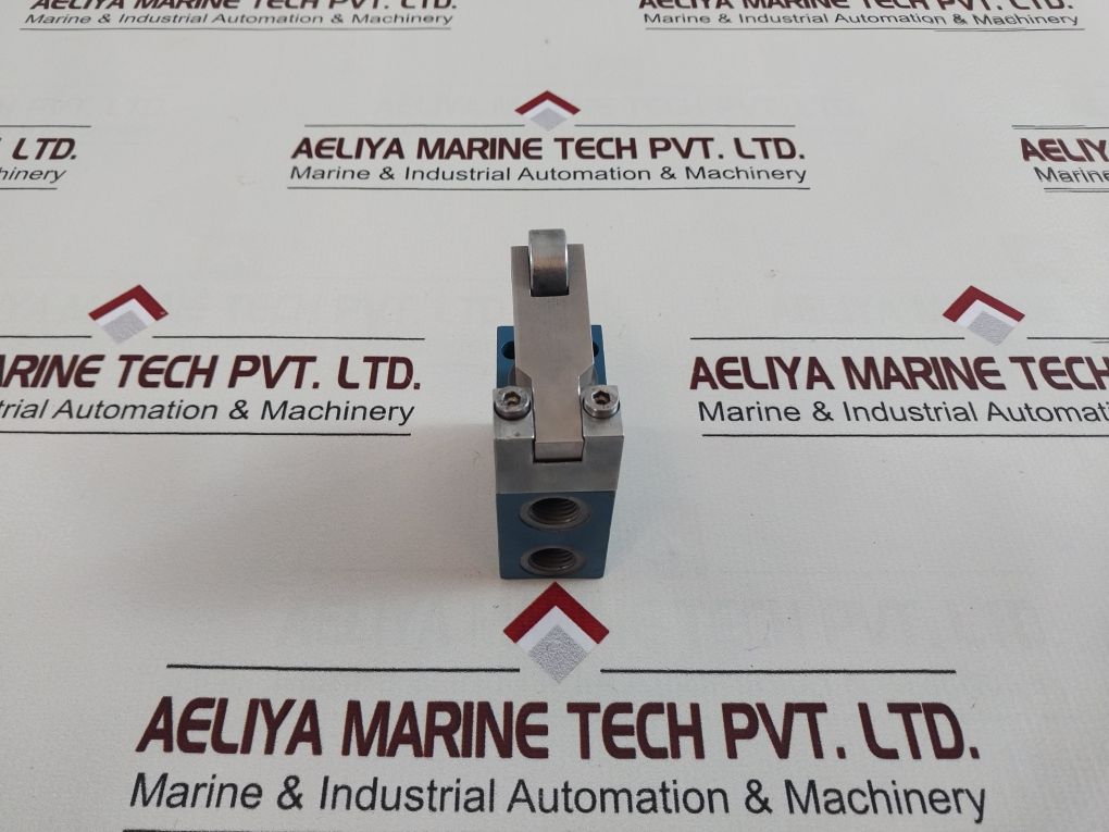 Rexroth 3630070010 Roller Lever Pneumatic Directional Valve