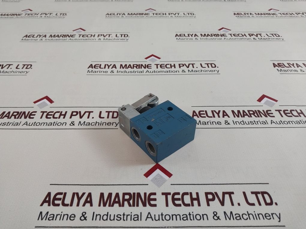 Rexroth 3630070010 Roller Lever Pneumatic Directional Valve