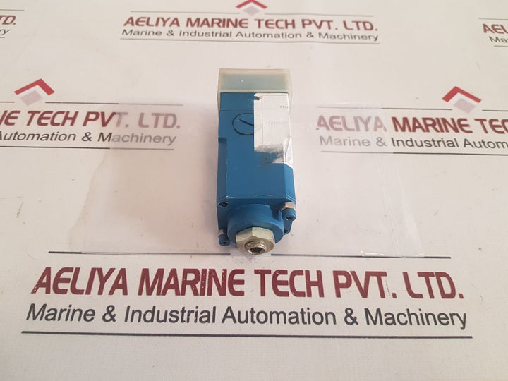 Rexroth 3712010000 3/2-way Pneumatic Valve