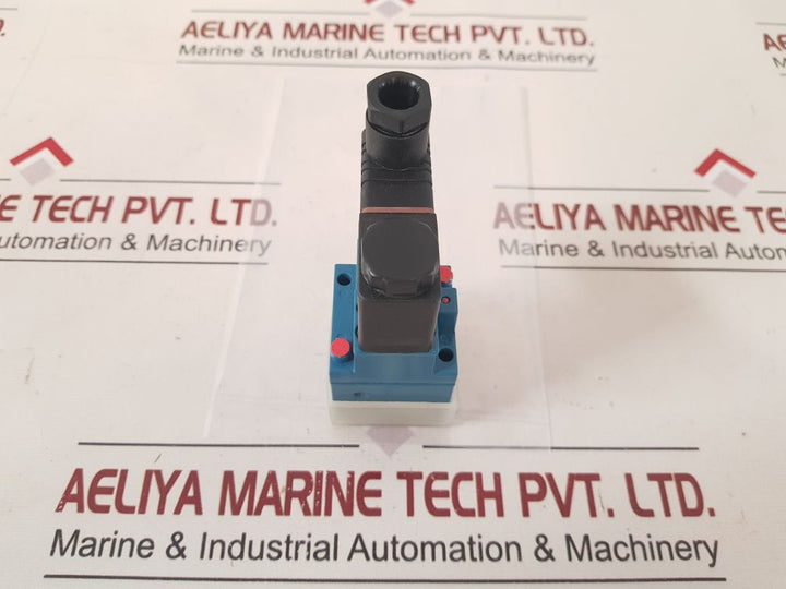Rexroth 3722250220 Pneumatic Directional Valve 24V