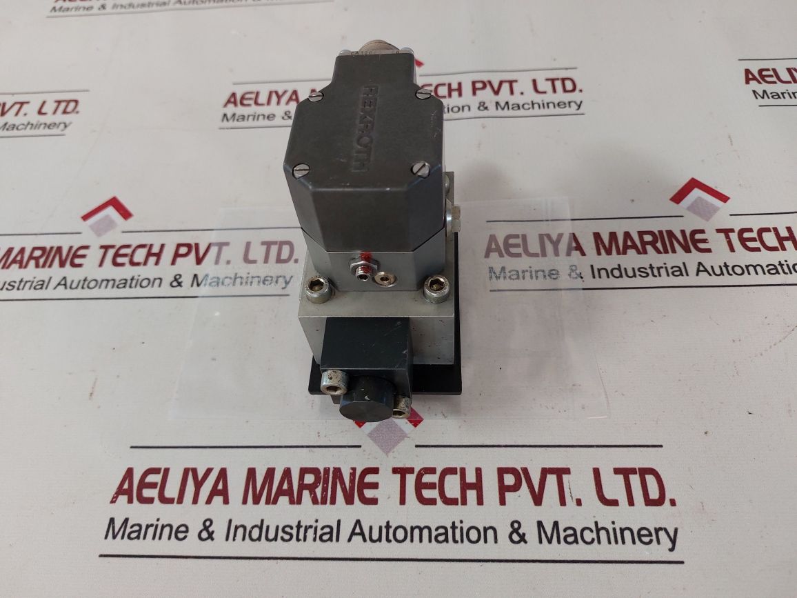 Rexroth 4Ws2Eb10-45/45B3Et40Z8Am Servo Valve