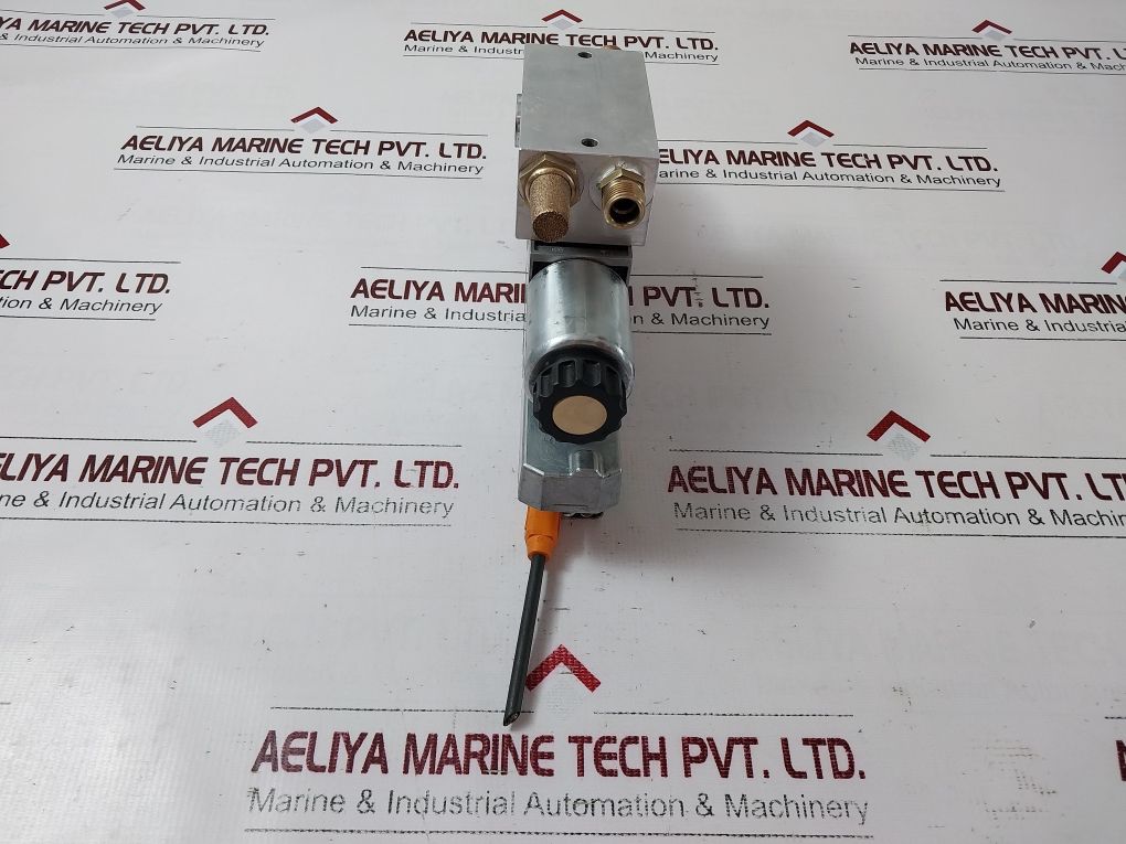 Rexroth 5610217002 S Pneumatic Valve R414000786