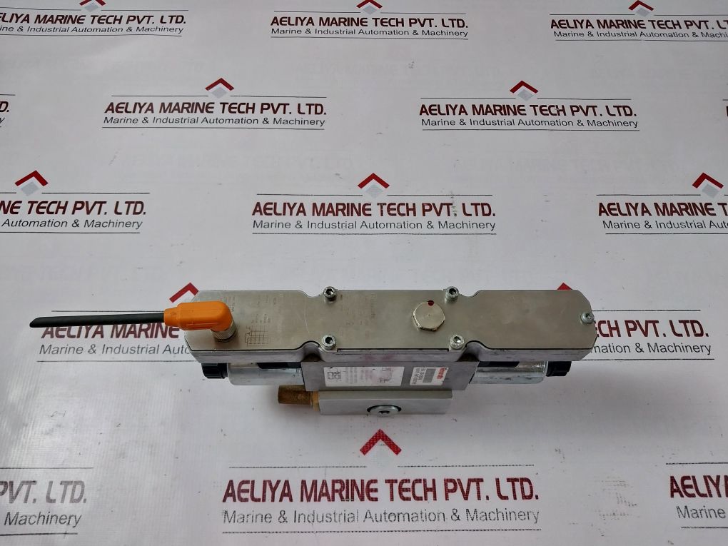 Rexroth 5610217002 S Pneumatic Valve R414000786