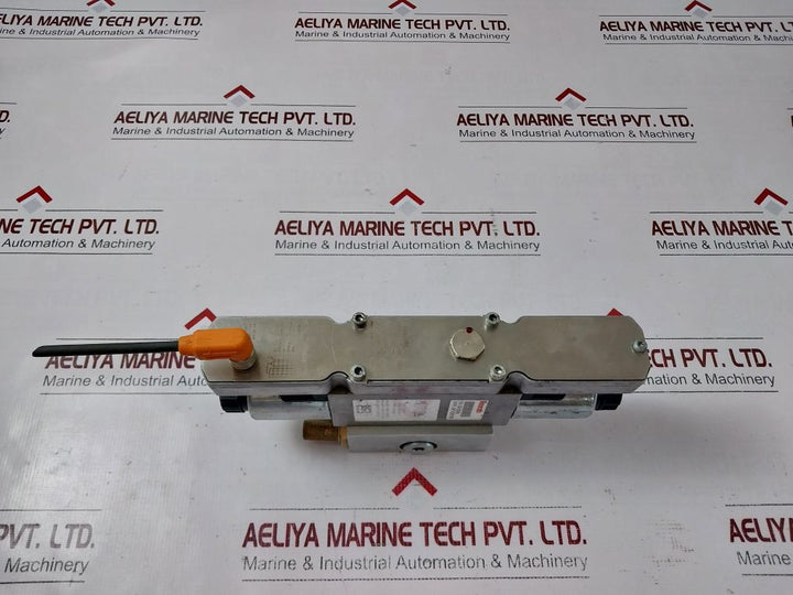 Rexroth 5610217002 S Pneumatic Valve R414000786