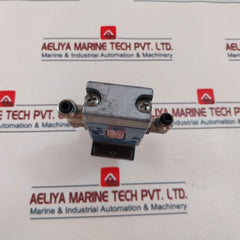 Rexroth 563 070 010 0 Pneumatic Manual Control Valve 