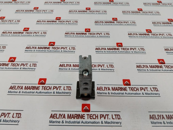 Rexroth 563 070 010 0 Pneumatic Manual Control Valve