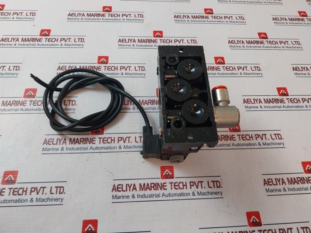 Rexroth 5653010000 Directional Valve 24V Dc 10W 