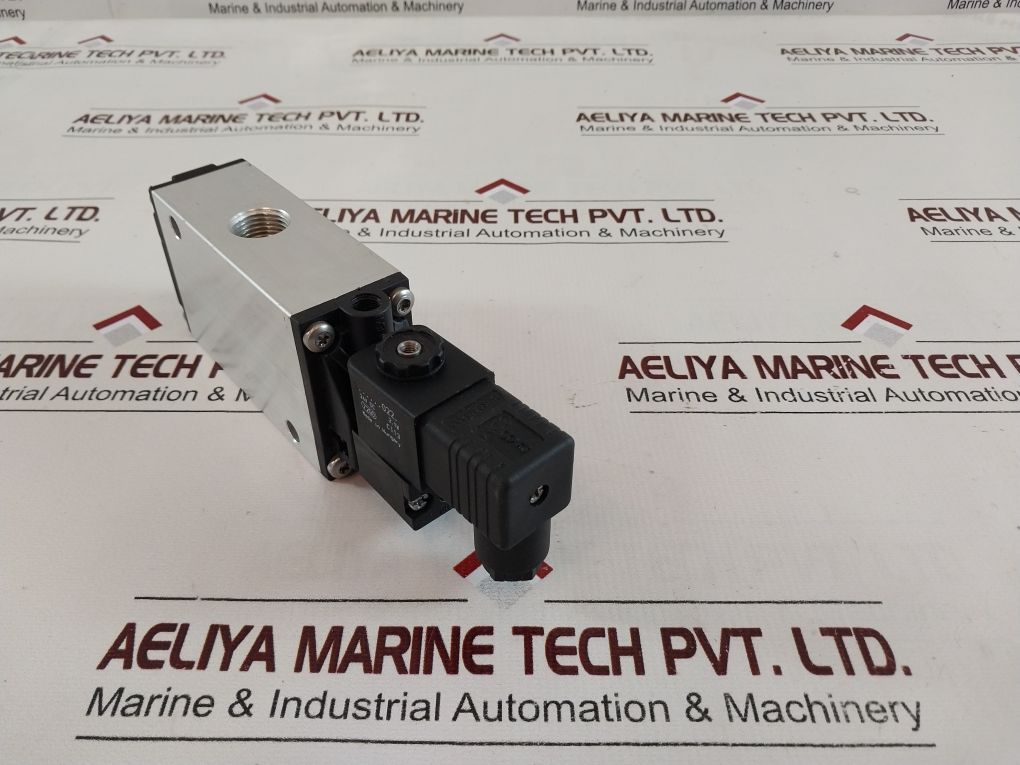 Rexroth 5724550220 Directional Control Valve