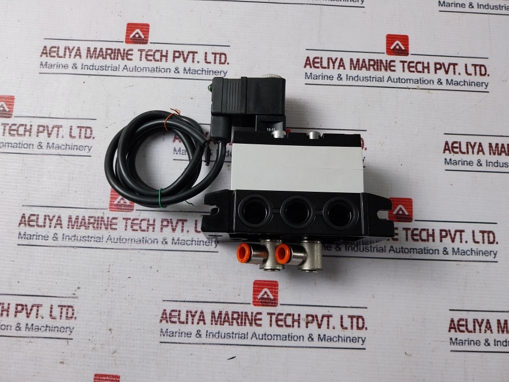 Rexroth 5812110100 Solenoid Valve 24V Dc 5W