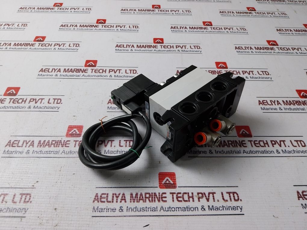 Rexroth 5812110100 Solenoid Valve 24V Dc 5W
