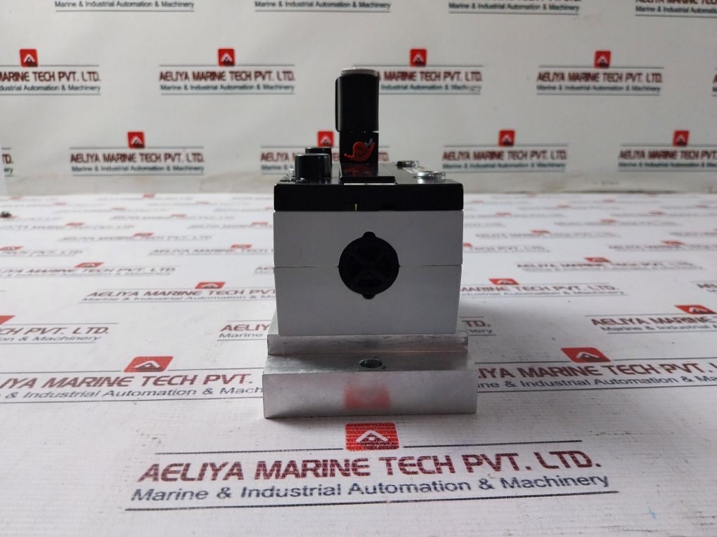 Rexroth 5814111100 Pilot Valve 24V Dc 5W