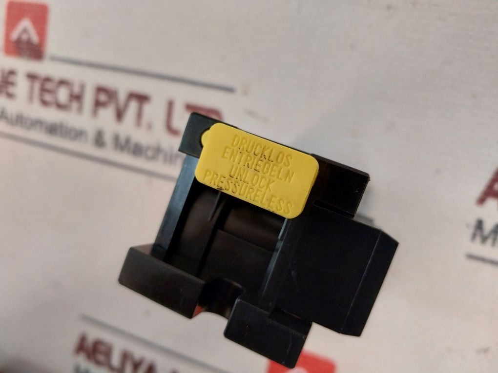 Rexroth 898 500 392 2 Through Station Manifold