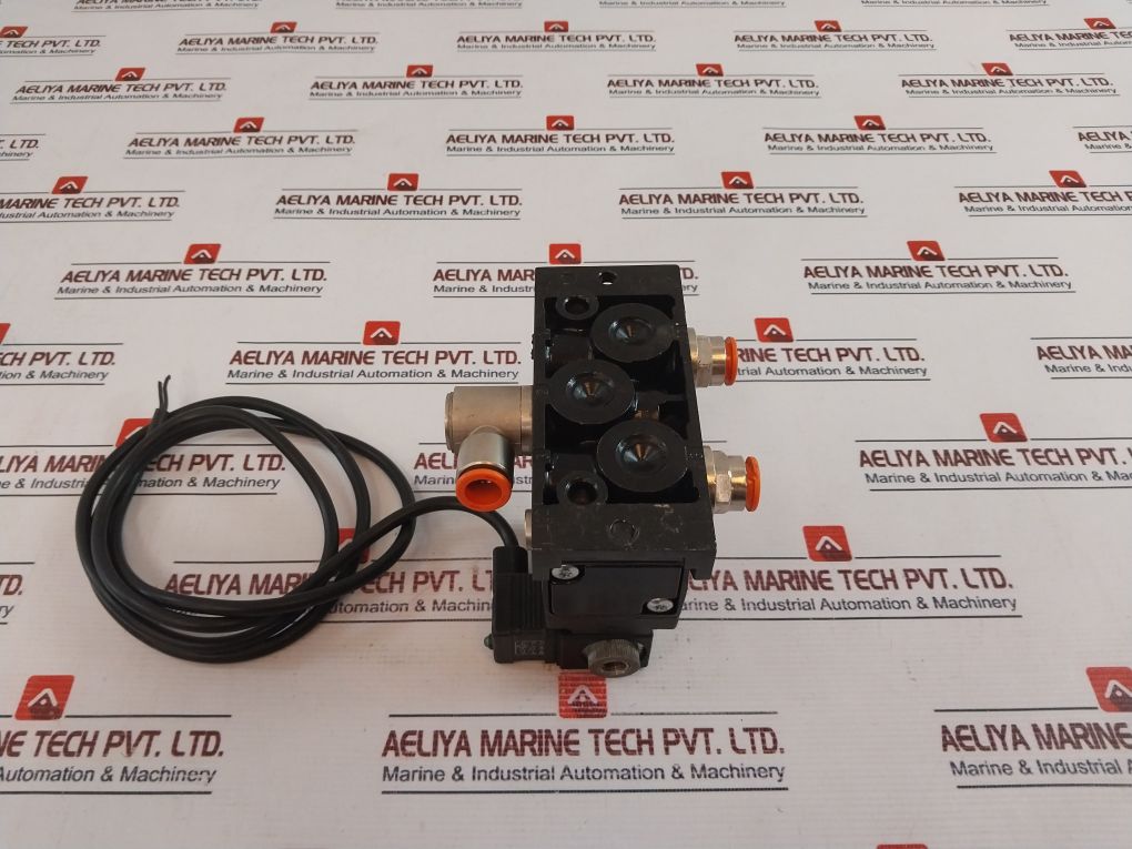 Rexroth Mecman 04-311H-04-10 Solenoid Valve & Coil 04983-197-18
