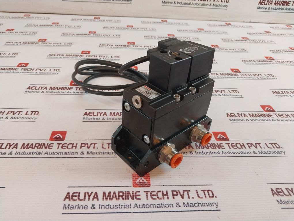 Rexroth Mecman 04-311H-04-10 Solenoid Valve & Coil 04983-197-18