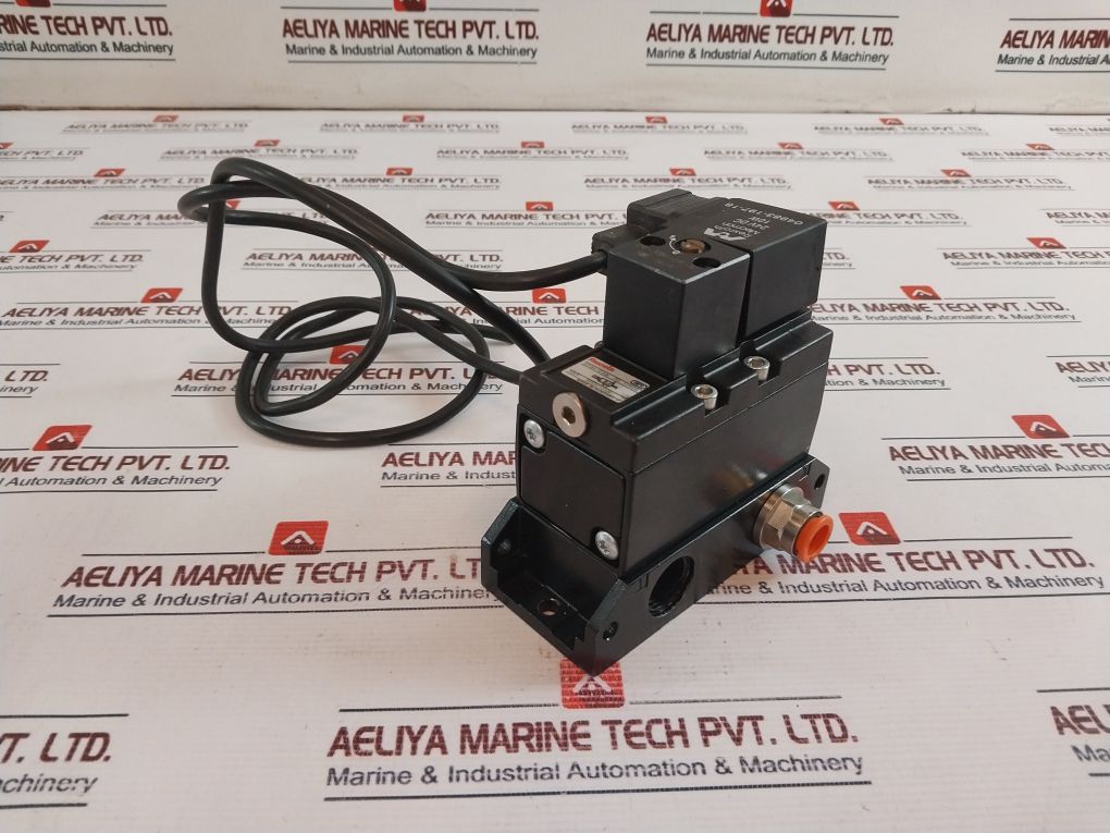 Rexroth Mecman 04983-197-18, 04-311H-04-10 Solenoid Valve & Coil 24Vdc