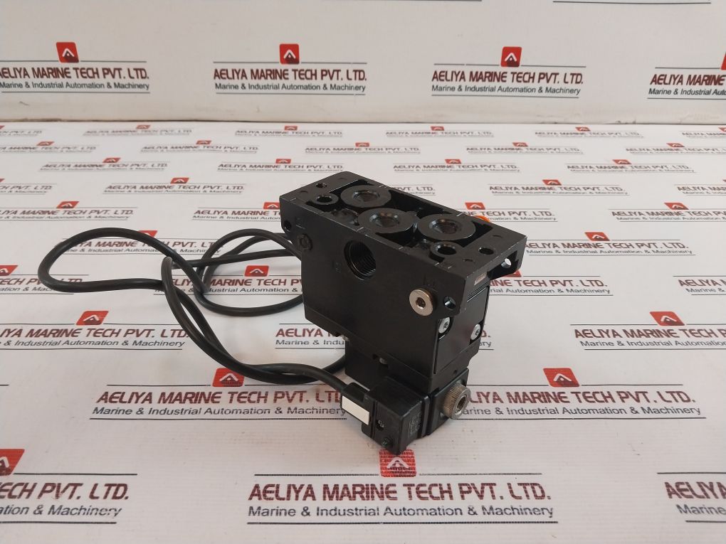 Rexroth Mecman 04983-197-18, 04-311H-04-10 Solenoid Valve & Coil 24Vdc