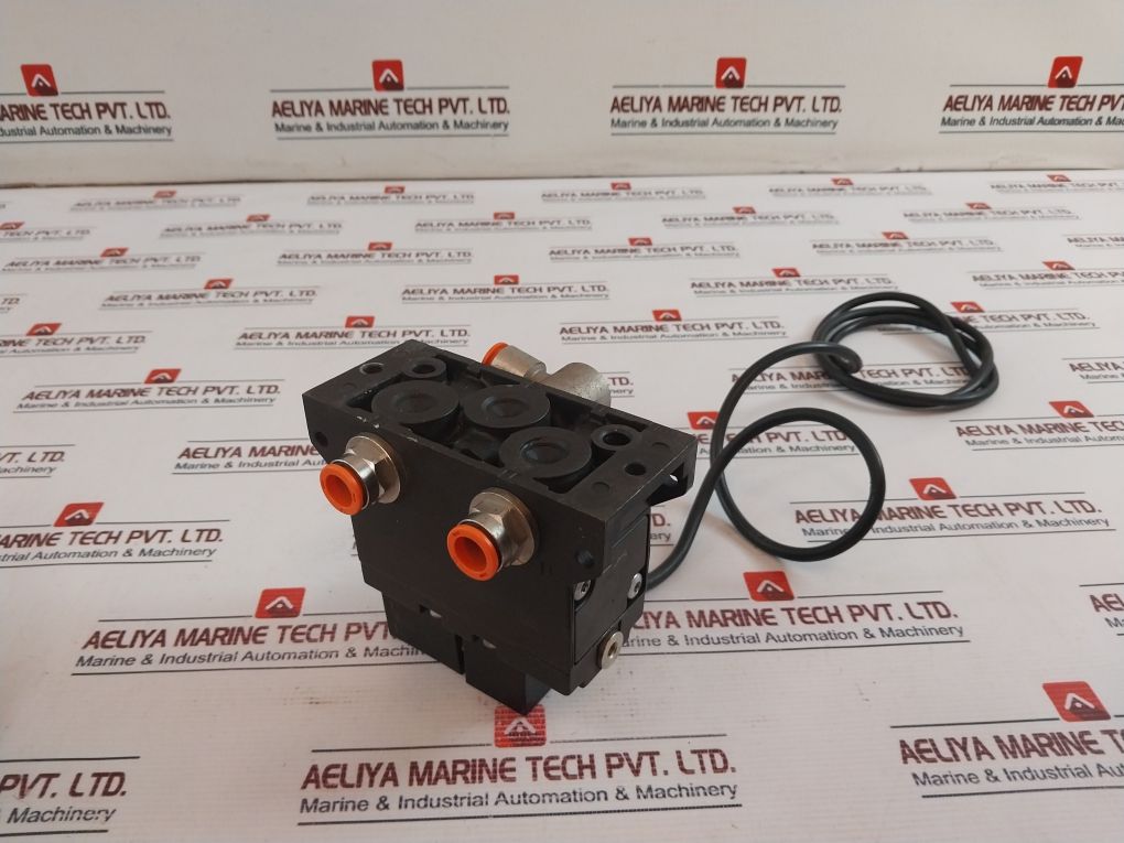 Rexroth Mecman 04983-197-18 Solenoid Valve & Coil 04-311H-04-10 24V