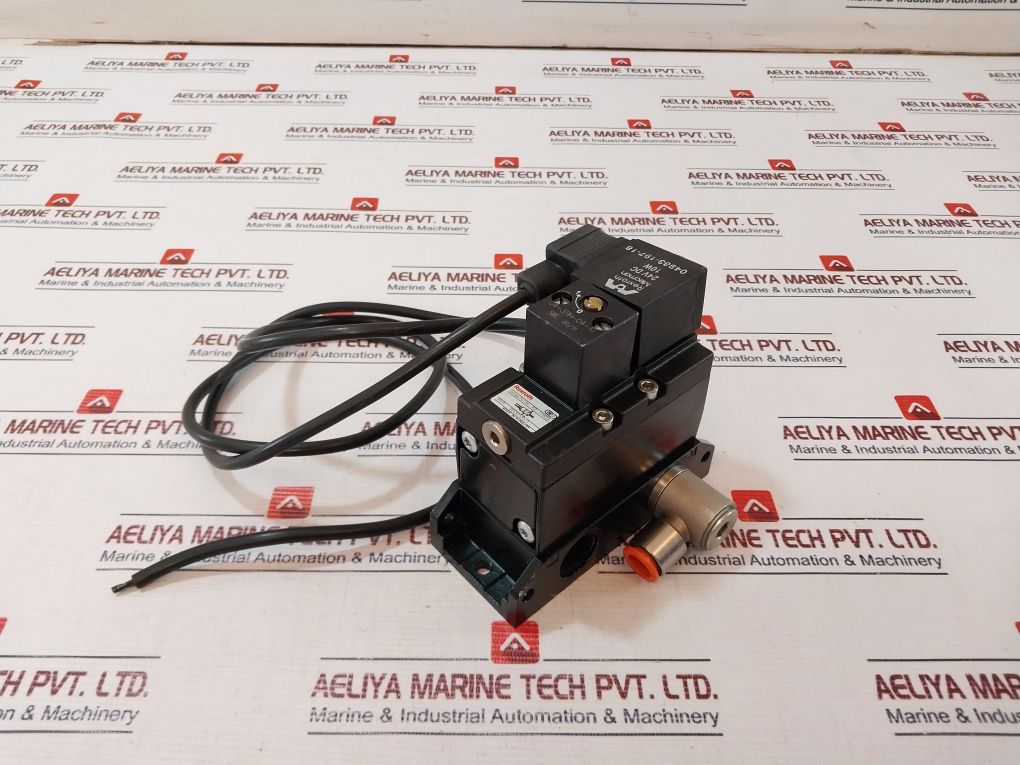 Rexroth Mecman 04983-197-18 Solenoid Valve & Coil 24Vdc 10W 