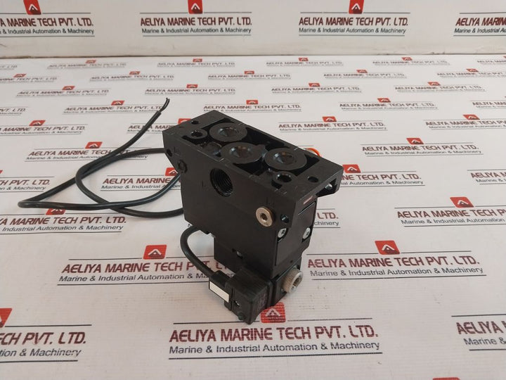 Rexroth Mecman 04983-197-18 Solenoid Valve & Coil 24Vdc 10W 04-311H-04-10