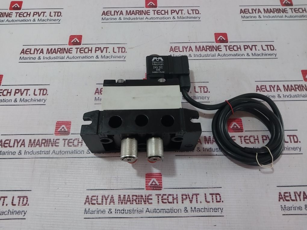 Rexroth Mecman 5802720000 Pneumatic Directional Valve 5812110100