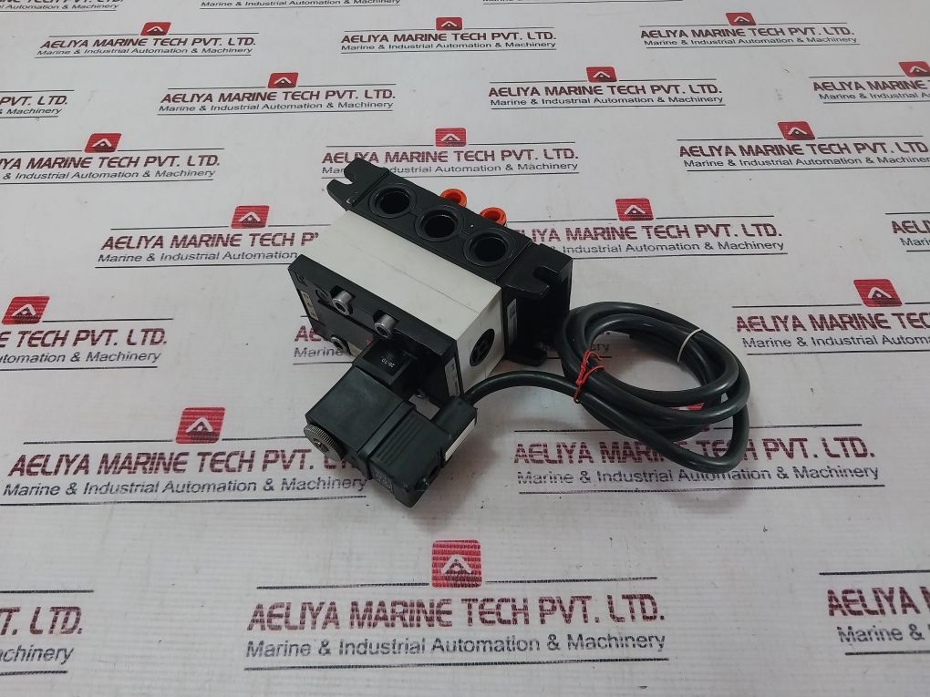 Rexroth Mecman 5802720000 Pneumatic Directional Valve 5812110100