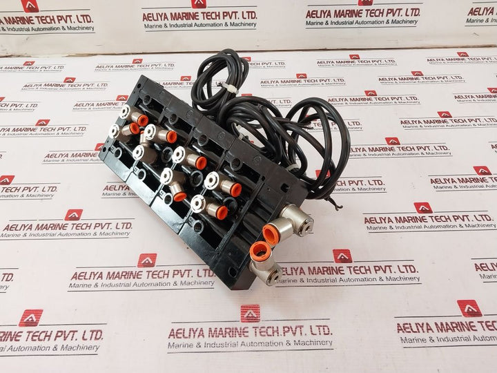 Rexroth Mecman R401001276 Pneumatic Directional Valve 5802720000