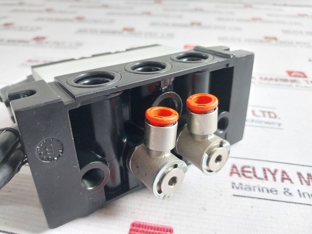 Rexroth R401001276 Control Hydraulic Valve 5812010000