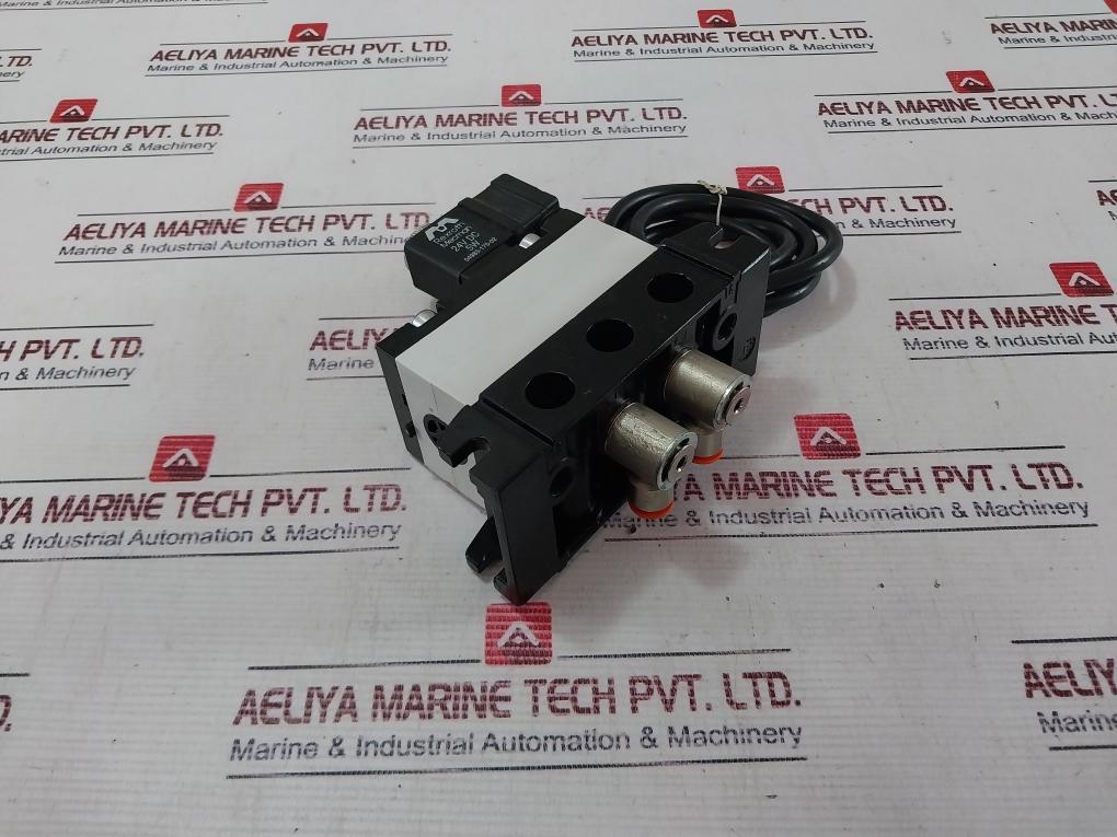 Rexroth R401001276 Pneumatic Directional Valve 24V Dc