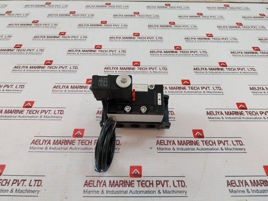 Rexroth R401001276 Pneumatic Directional Valve 24V Dc 5W 04983-175-02
