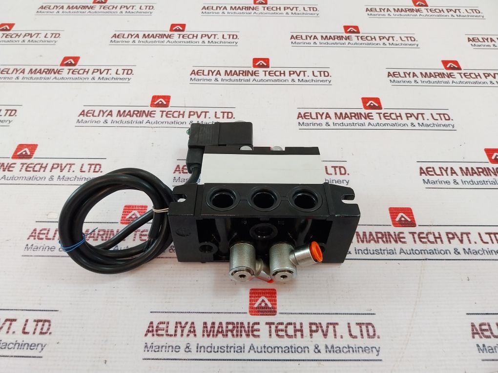 Rexroth R401001276 Pneumatic Directional Valve 24V Dc 5W 04983-175-02