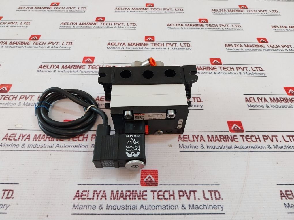Rexroth R401001276 Pneumatic Directional Valve 24V Dc 5W 04983-175-02