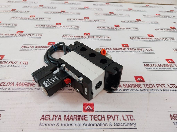Rexroth R401001276 Pneumatic Directional Valve 24V Dc 5W 04983-175-02