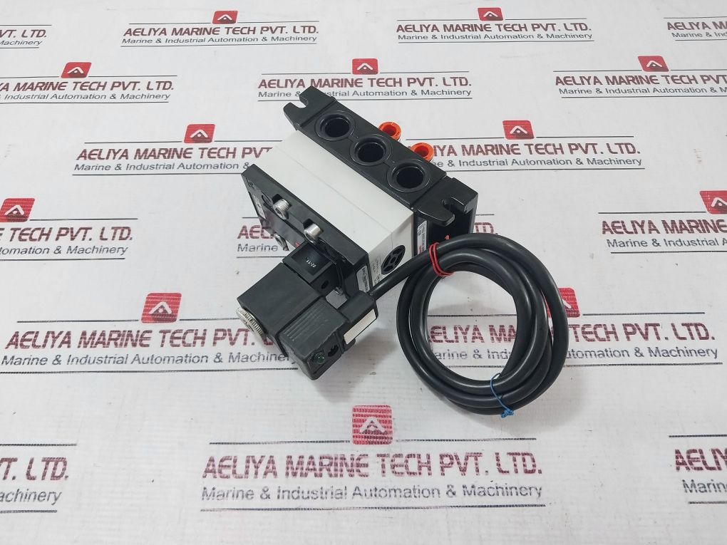 Rexroth R401001276 Pneumatic Directional Valve 580272000