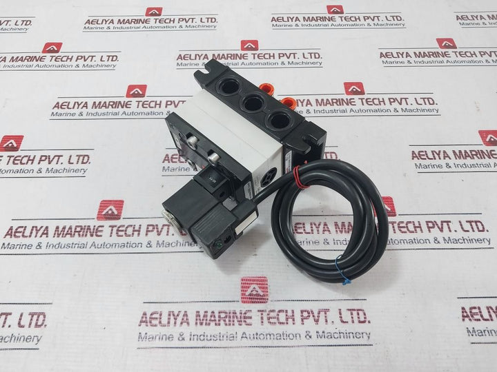 Rexroth R401001276 Pneumatic Directional Valve 580272000