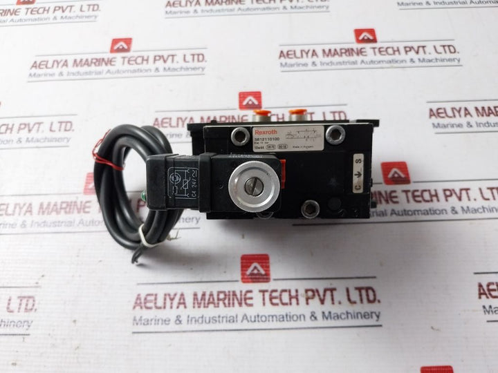 Rexroth R401001276 Pneumatic Directional Valve 5802720000
