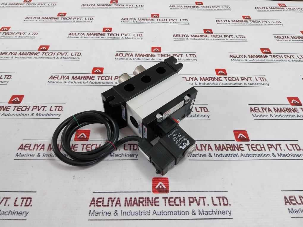 Rexroth R401001276 Pneumatic Directional Valve 5802720000 24V Dc 