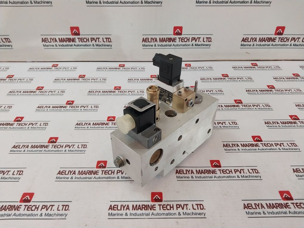 Rexroth R417000844 Valve