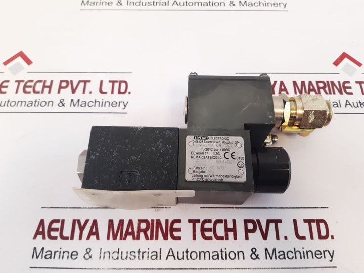 Rexroth R900156528 Direction Control Valve With Hydac Gz45-2 Xe R900774164
