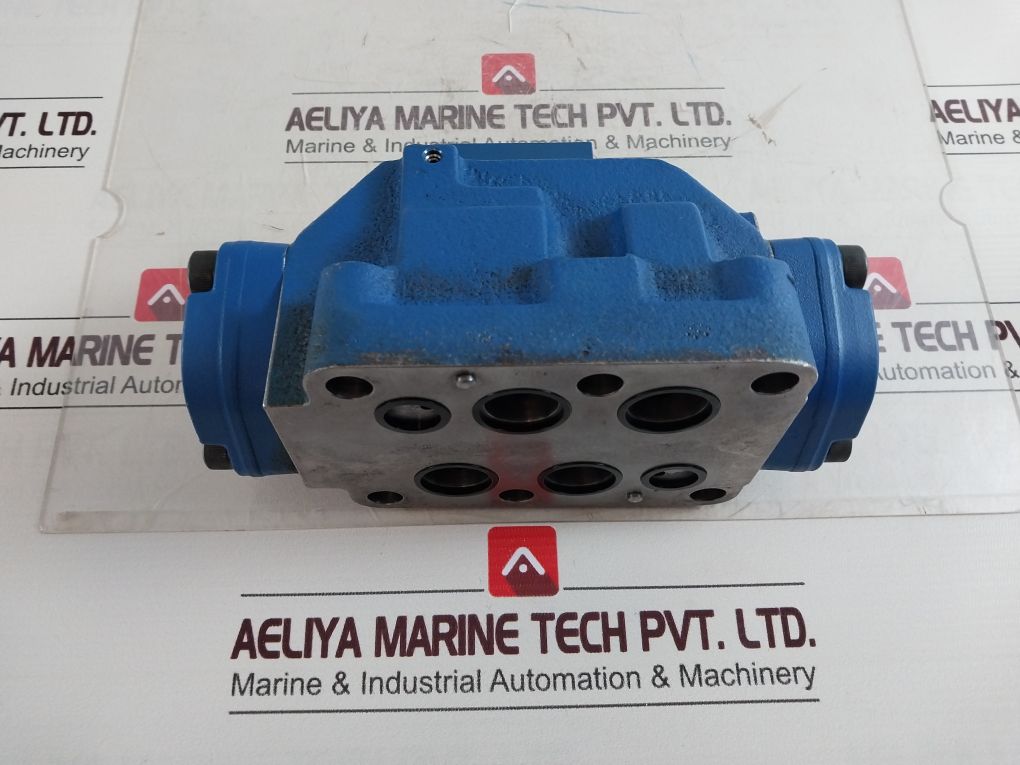 Rexroth R900327928 With R900409848 Valve