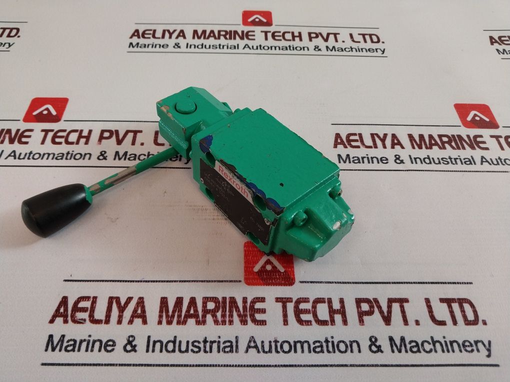 Rexroth R900469301 Manual Directional Valve 4Wmm 6 D53/F