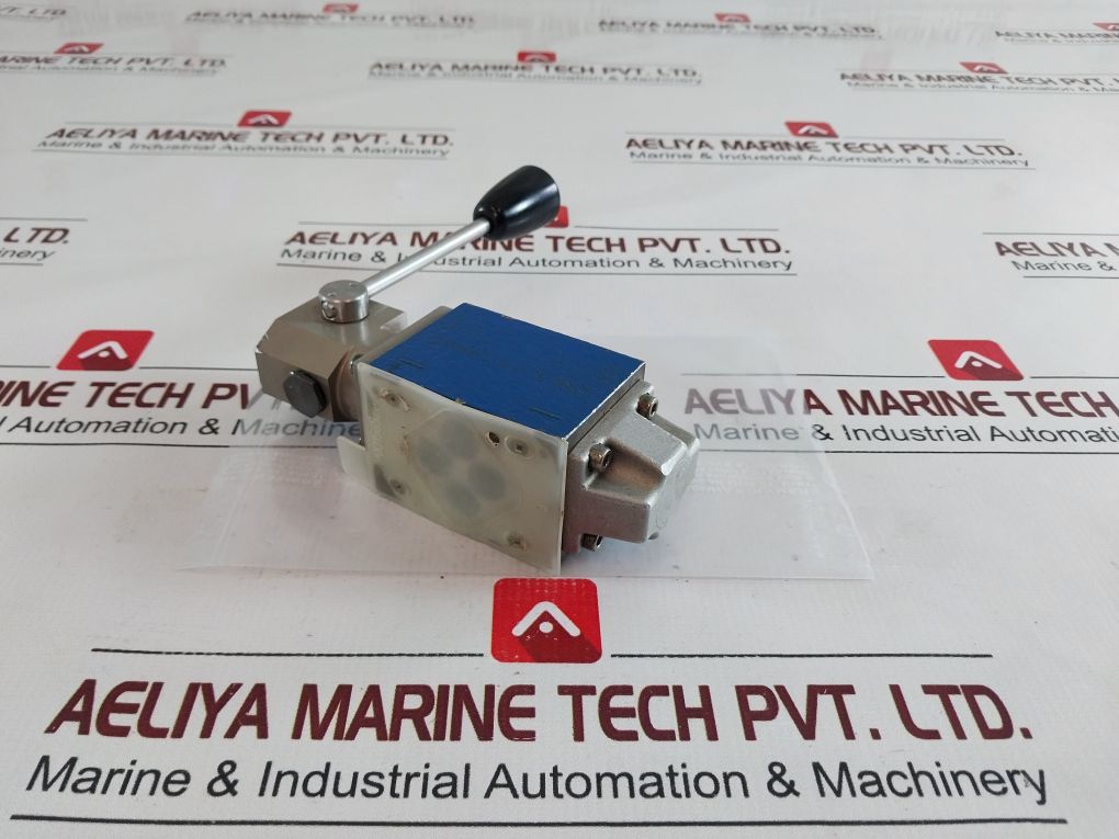 Rexroth R900469302 Directional Control Valve 4Wmm 6 J53