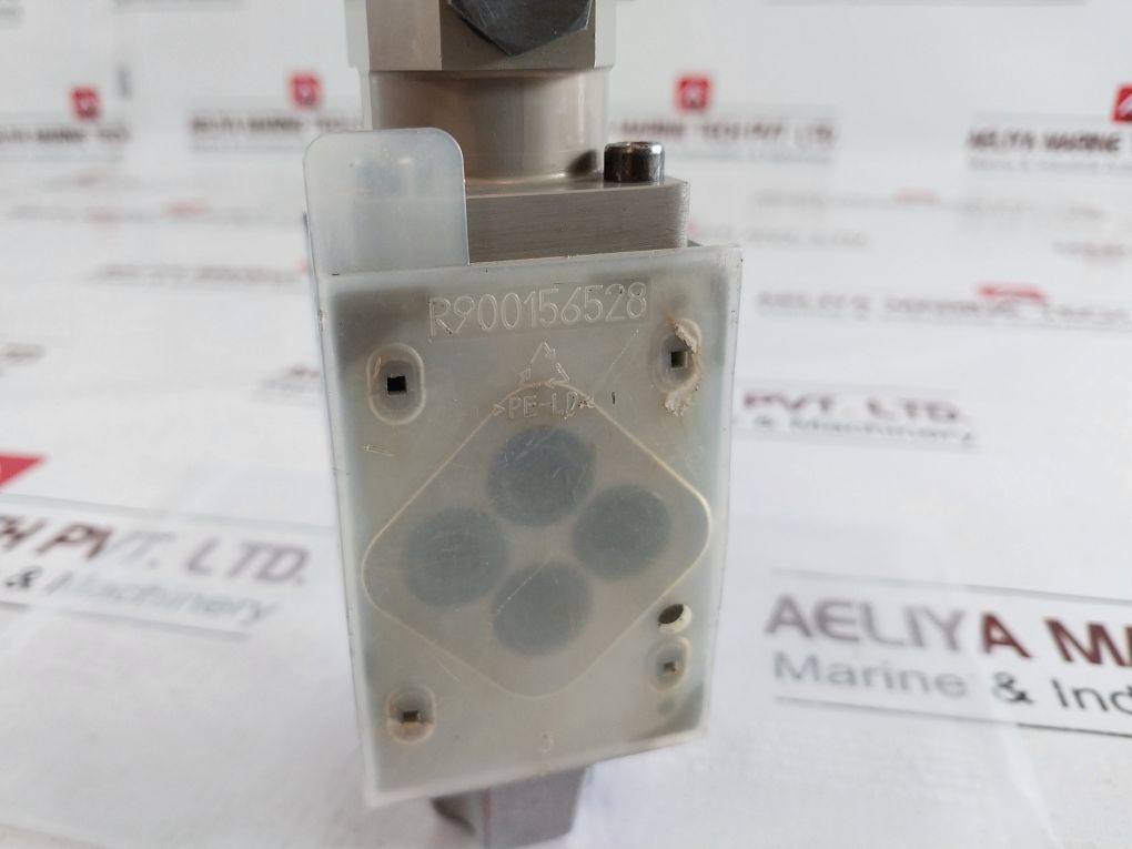 Rexroth R900469302 Directional Control Valve 4Wmm 6 J53