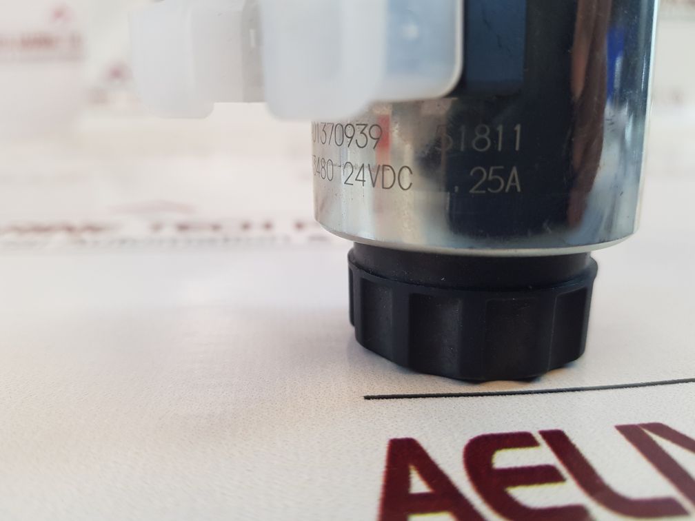 Rexroth R900561274 Directional Control Valve 4 We 6 D62Eg24N9K4 Free Shipping