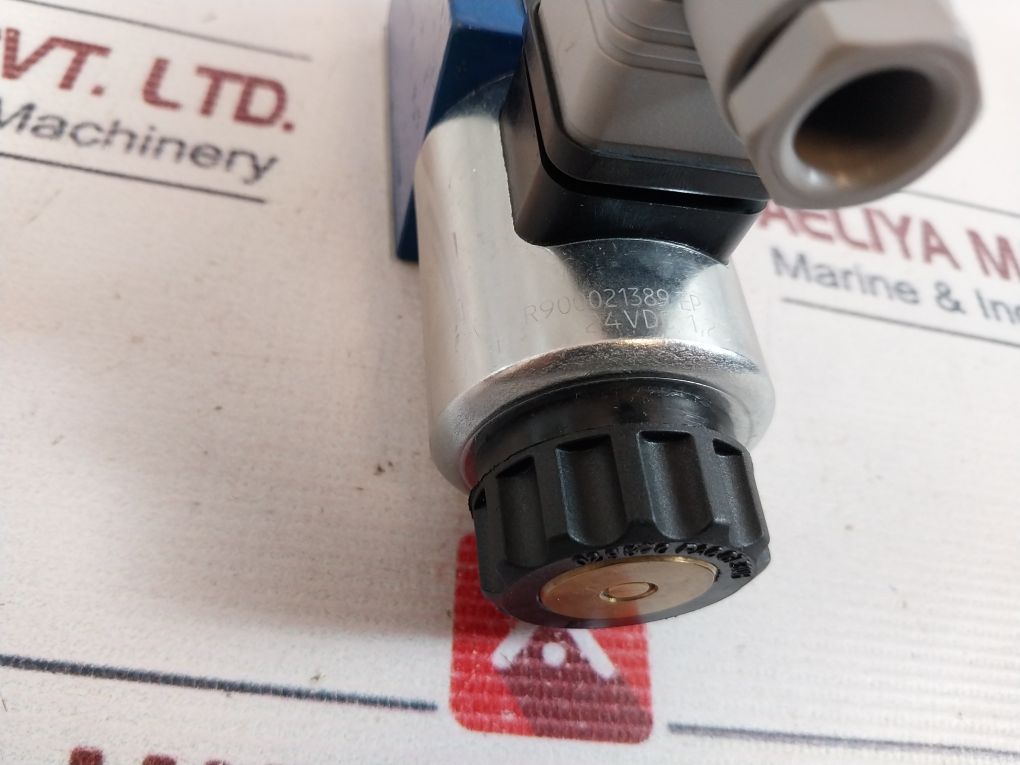 Rexroth R900561276 Directional Control Valve