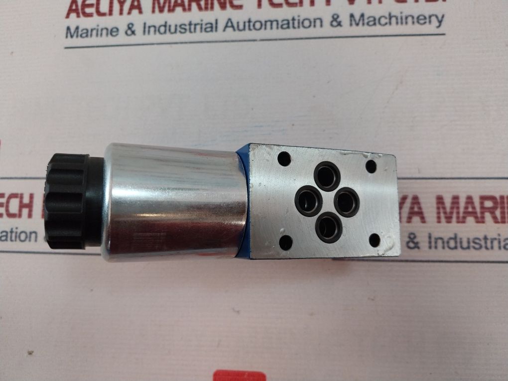 Rexroth R900561276 Directional Control Valve 4We 6 Y62/Eg24N9K4