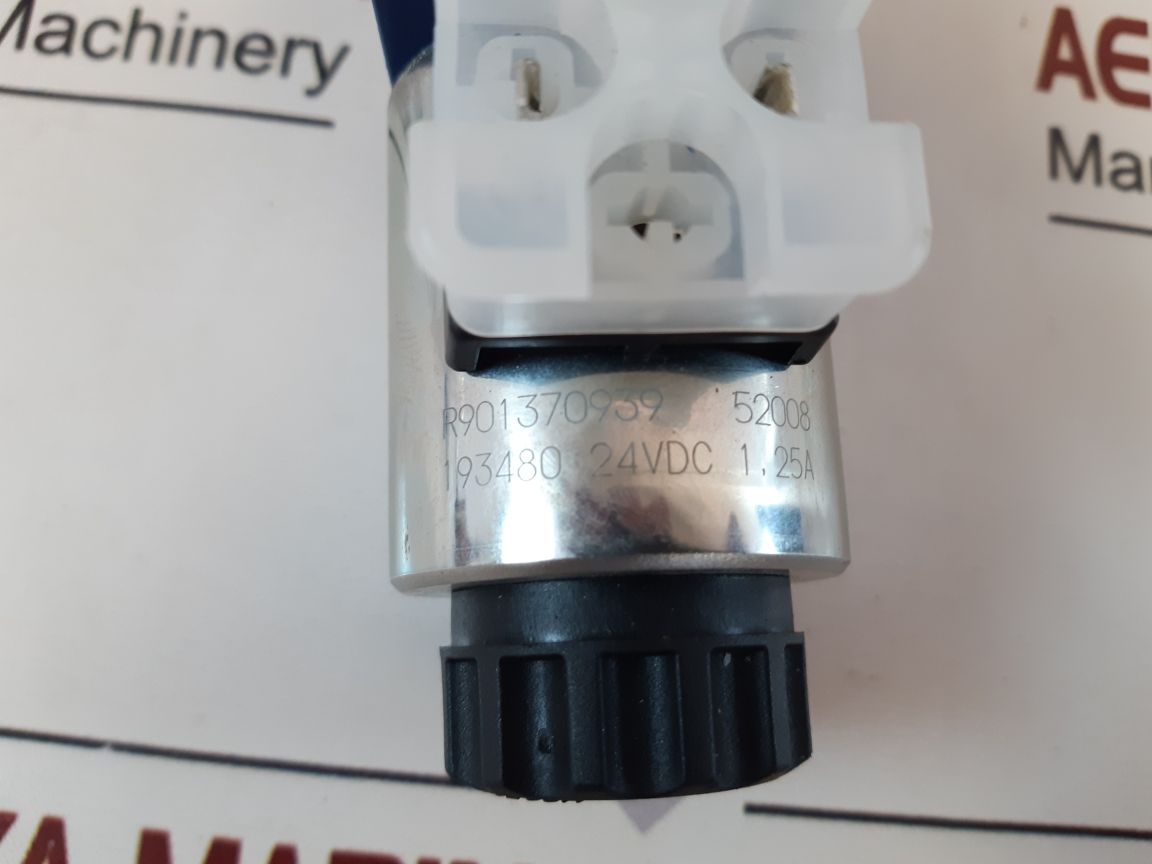 Rexroth R900567512 Directional Control Valve 4 We 6 D62Ofeg24N9K4
